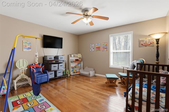 54638 Beacon Cove Circle, New Baltimore, MI 48047