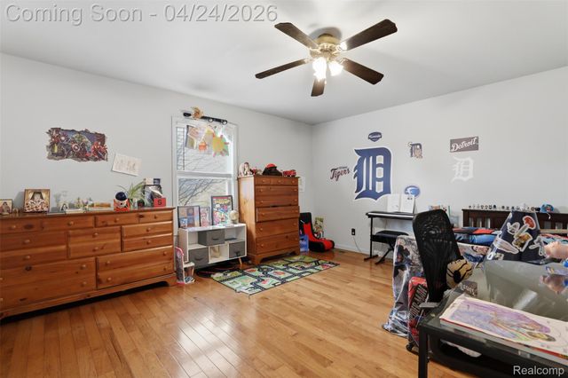 54638 Beacon Cove Circle, New Baltimore, MI 48047