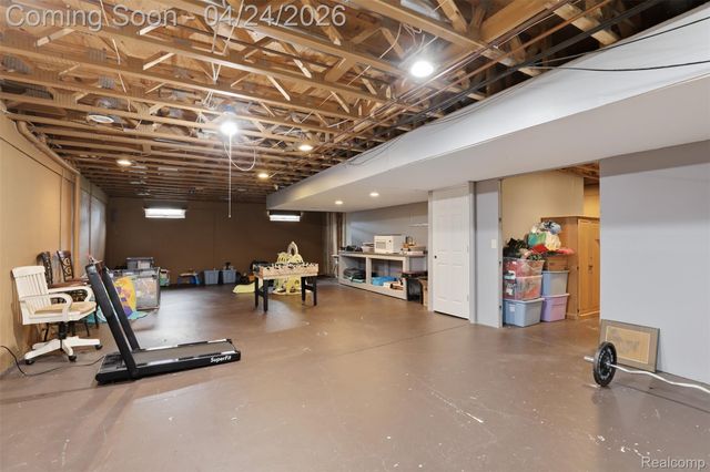 54638 Beacon Cove Circle, New Baltimore, MI 48047