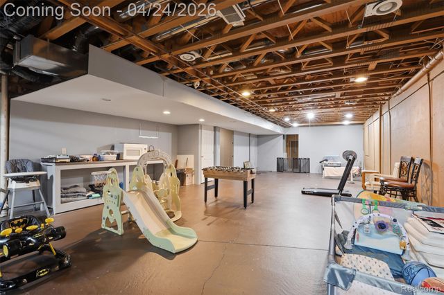 54638 Beacon Cove Circle, New Baltimore, MI 48047