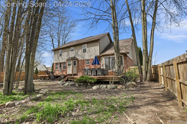 54638 Beacon Cove Circle, New Baltimore, MI 48047