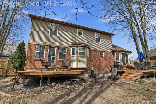 54638 Beacon Cove Circle, New Baltimore, MI 48047