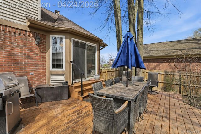 54638 Beacon Cove Circle, New Baltimore, MI 48047
