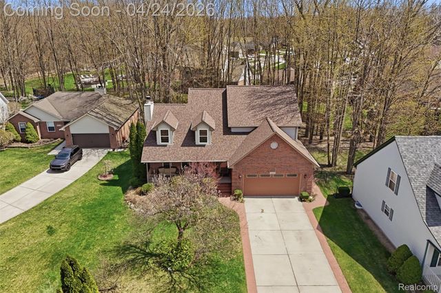 54638 Beacon Cove Circle, New Baltimore, MI 48047