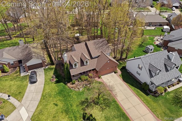 54638 Beacon Cove Circle, New Baltimore, MI 48047
