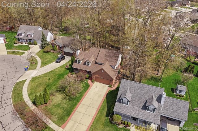 54638 Beacon Cove Circle, New Baltimore, MI 48047