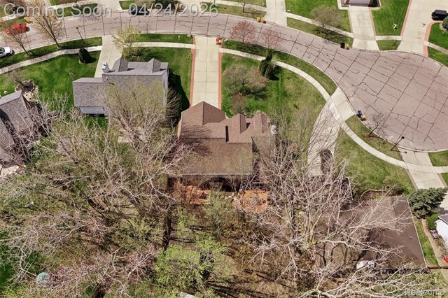 54638 Beacon Cove Circle, New Baltimore, MI 48047