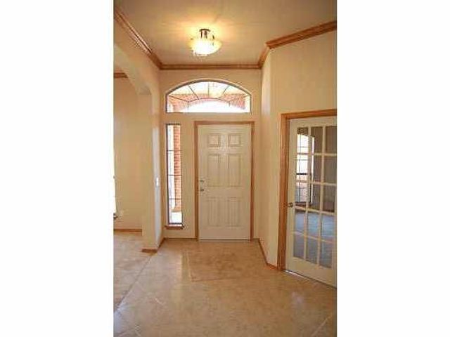 721 Oak Creek Drive, Moore, OK 73160