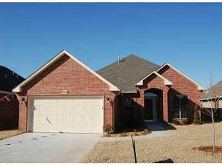 721 Oak Creek Drive, Moore, OK 73160