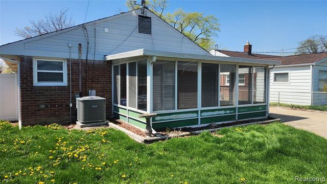 18217 Hamann Street, Riverview, MI 48193