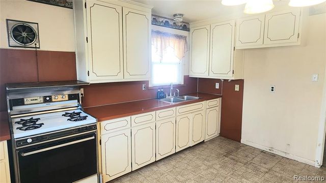 18217 Hamann Street, Riverview, MI 48193