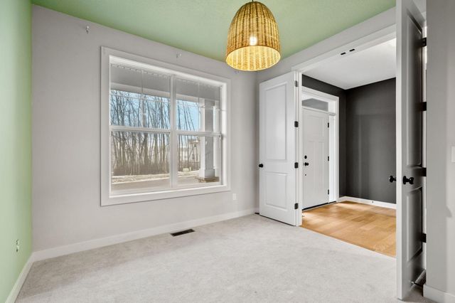 18700 61st Avenue N, Plymouth, MN 55446