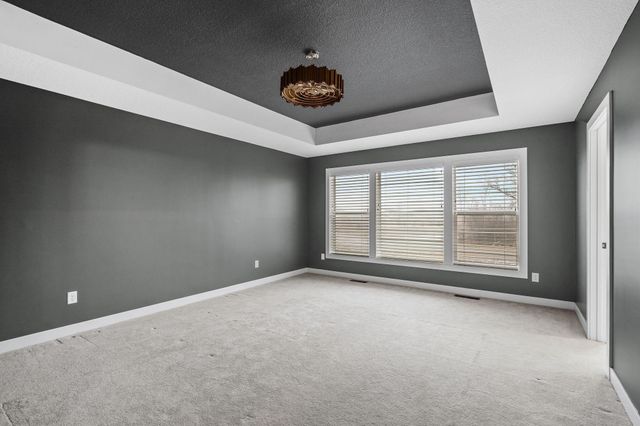 18700 61st Avenue N, Plymouth, MN 55446