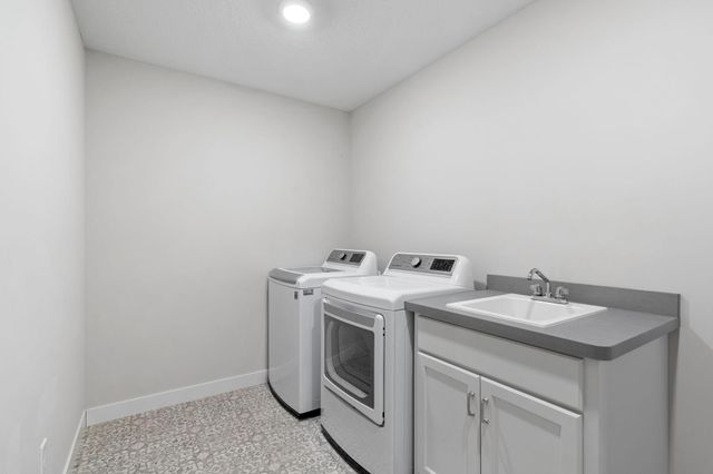 18700 61st Avenue N, Plymouth, MN 55446