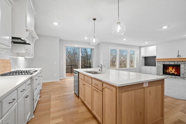 18700 61st Avenue N, Plymouth, MN 55446