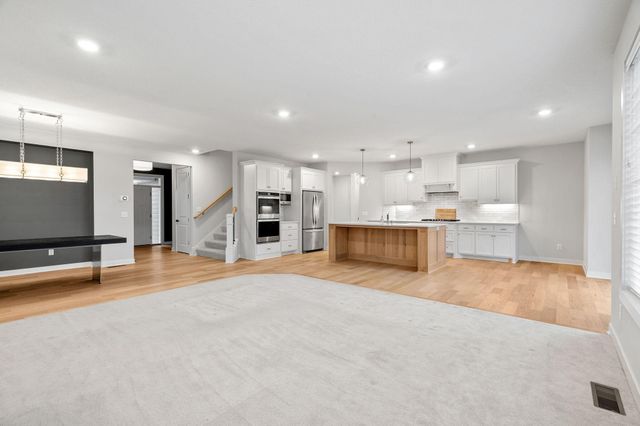 18700 61st Avenue N, Plymouth, MN 55446