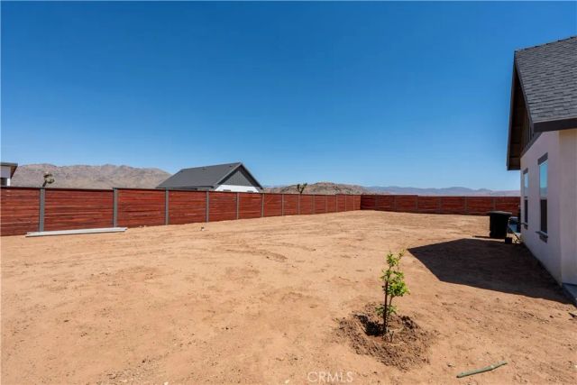 23670 Shirwaun, Apple Valley, CA 92307