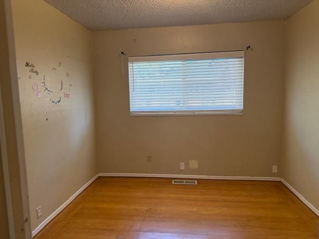 9497 Sara St, Elk Grove, CA 95624