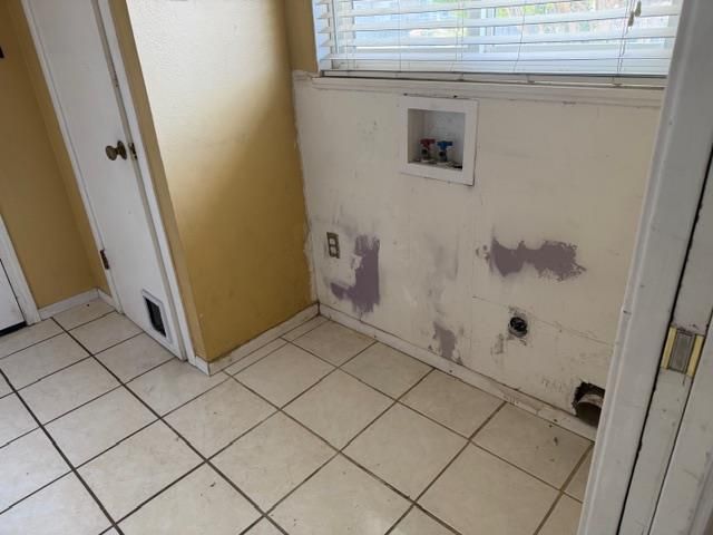 9497 Sara St, Elk Grove, CA 95624