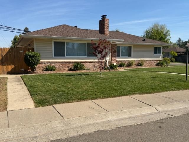 9497 Sara St, Elk Grove, CA 95624