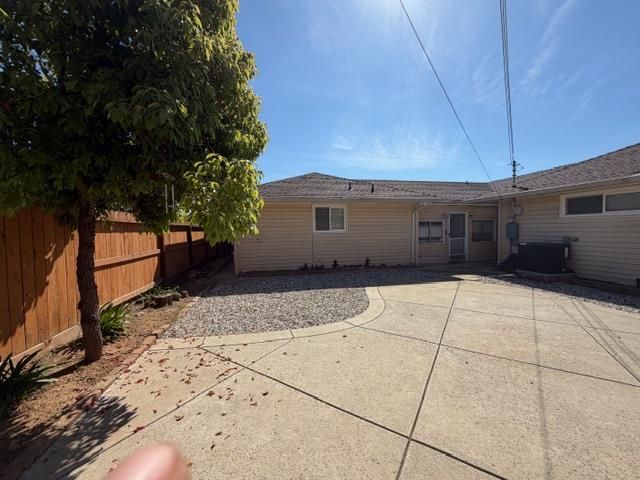 9497 Sara St, Elk Grove, CA 95624