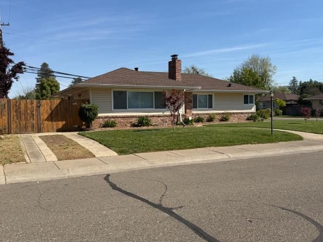 9497 Sara St, Elk Grove, CA 95624