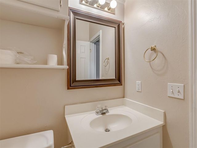 1224 Capitol Drive, Edmond, OK 73003