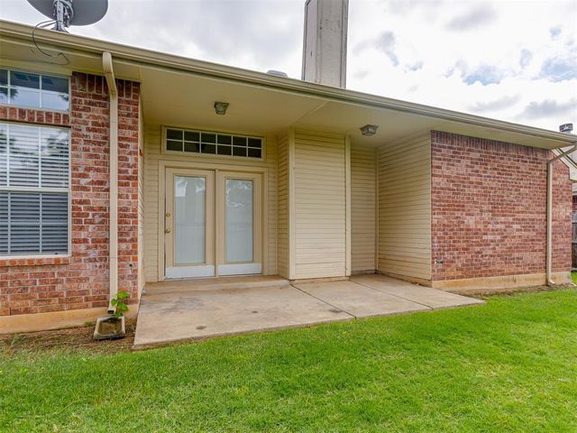 1224 Capitol Drive, Edmond, OK 73003