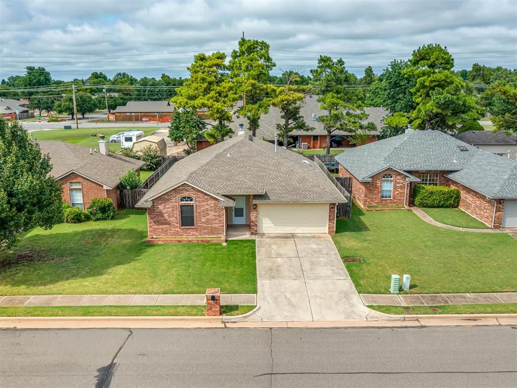 1224 Capitol Drive, Edmond, OK 73003