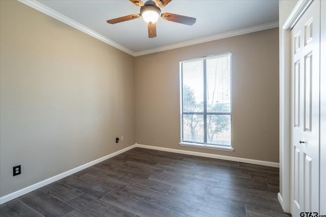 5801 Sheffield Dr, Tyler, TX 75703