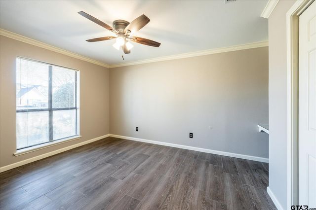 5801 Sheffield Dr, Tyler, TX 75703