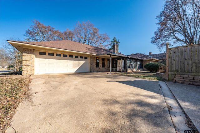 5801 Sheffield Dr, Tyler, TX 75703