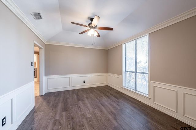 5801 Sheffield Dr, Tyler, TX 75703