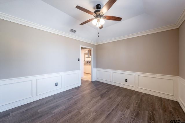 5801 Sheffield Dr, Tyler, TX 75703