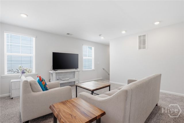 16 Ashmont Street, Savannah, GA 31407