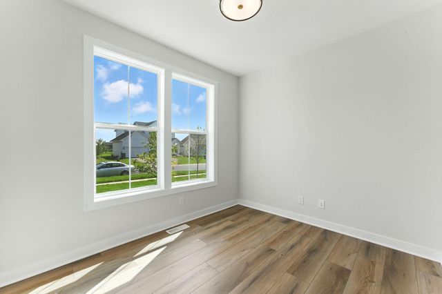 xxx Knightsbridge Ln N, Lake Elmo, MN 55042