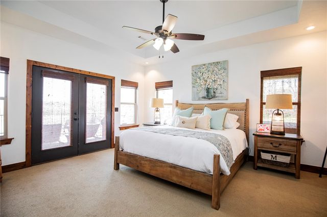 15833 Kedzie Circle, Rogers, AR 72758