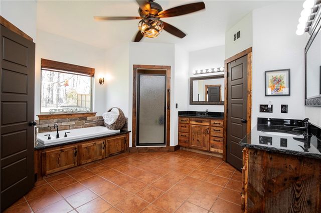 15833 Kedzie Circle, Rogers, AR 72758