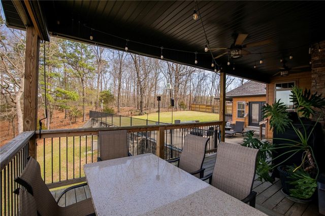 15833 Kedzie Circle, Rogers, AR 72758