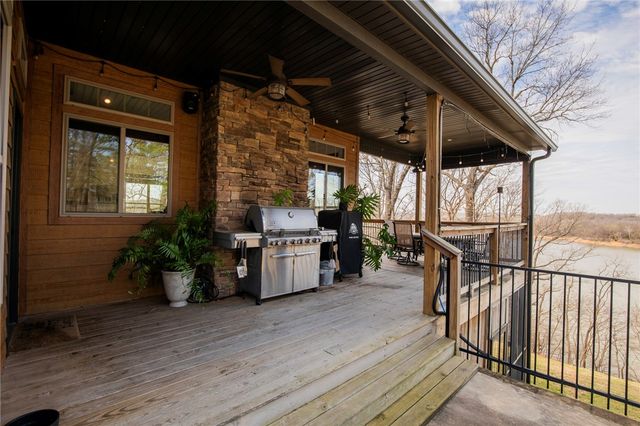 15833 Kedzie Circle, Rogers, AR 72758