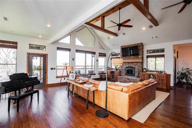 15833 Kedzie Circle, Rogers, AR 72758