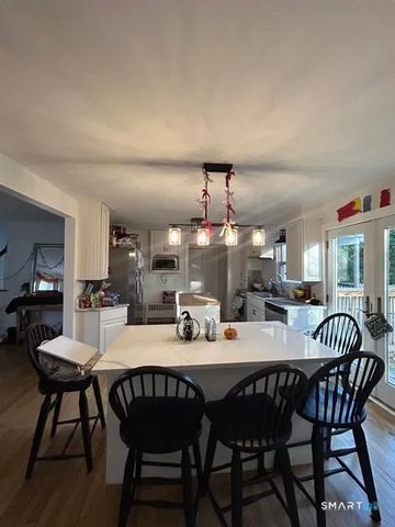 107 Richfield Road, Bridgeport, CT 06606