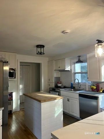 107 Richfield Road, Bridgeport, CT 06606