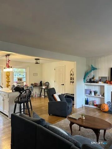 107 Richfield Road, Bridgeport, CT 06606