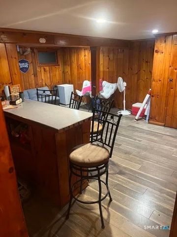 107 Richfield Road, Bridgeport, CT 06606