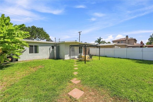 2418 Del Amo Boulevard, Torrance, CA 90501