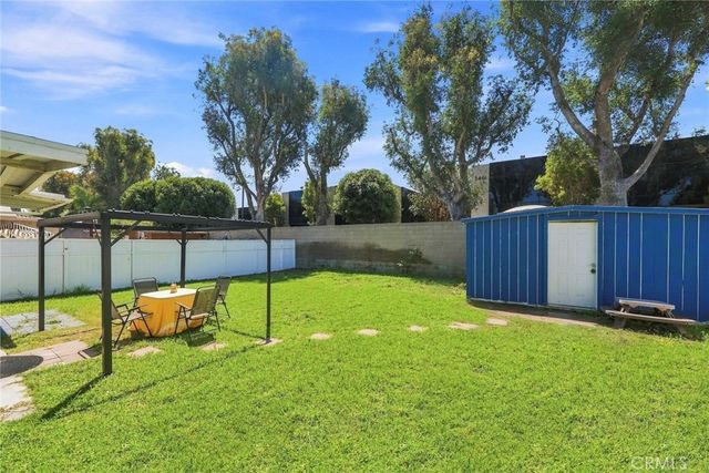 2418 Del Amo Boulevard, Torrance, CA 90501