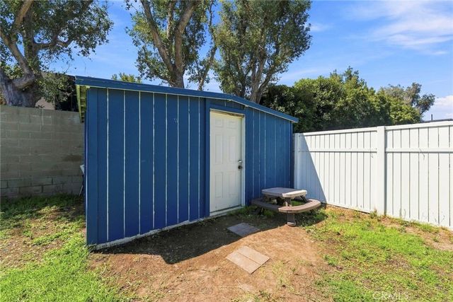 2418 Del Amo Boulevard, Torrance, CA 90501