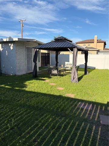 2418 Del Amo Boulevard, Torrance, CA 90501