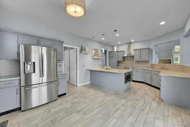 20532 E Lake Circle, Centennial, CO 80016